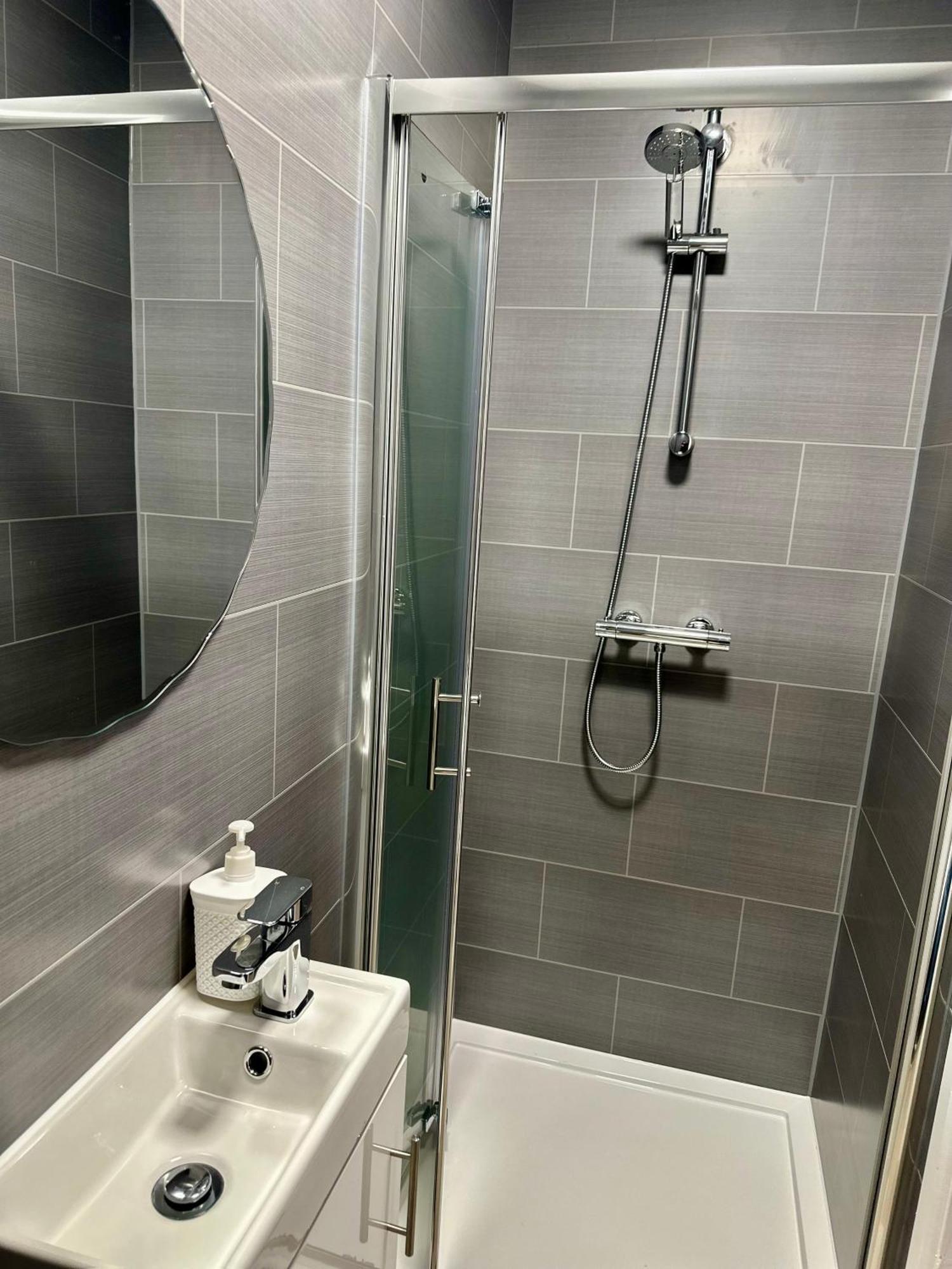 Cosy Ensuite Double Room, Near Heathrow Airport Northolt (Greater London) Exterior foto